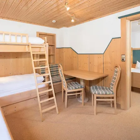Hotel & Alpengasthof Pinzgerhof 3*