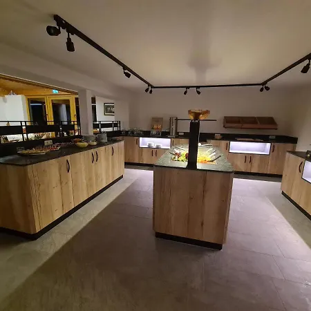 宾馆 & Alpengasthof Pinzgerhof