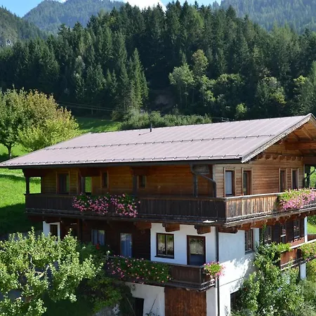 Hotel & Alpengasthof Pinzgerhof 3*