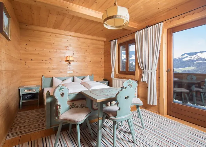 宾馆 & Alpengasthof Pinzgerhof 里斯奥尔巴赫塔