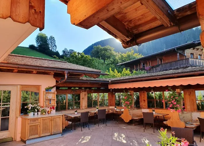 宾馆 & Alpengasthof Pinzgerhof 里斯奥尔巴赫塔