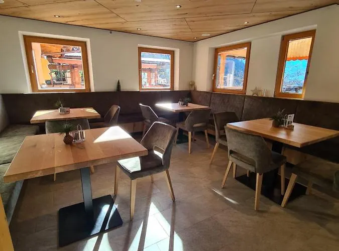 宾馆 & Alpengasthof Pinzgerhof