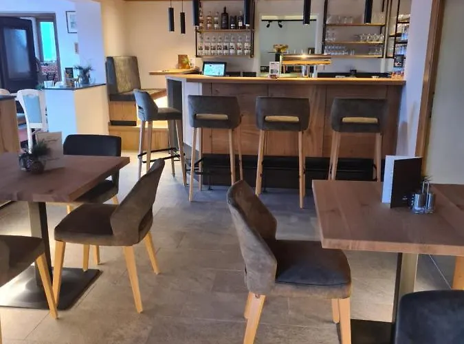 宾馆 & Alpengasthof Pinzgerhof 里斯奥尔巴赫塔