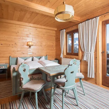 イン & Alpengasthof Pinzgerhof ライト・イム・アルプバッハタール