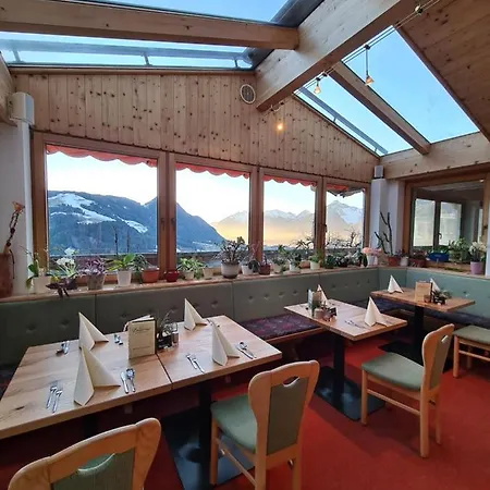 イン & Alpengasthof Pinzgerhof 3*